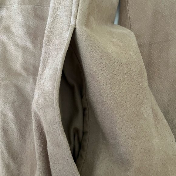 SOLD…On another Platform! Wilsons Genuine Leather Suede Tan Women Jacket Size L - Picture 7 of 11
